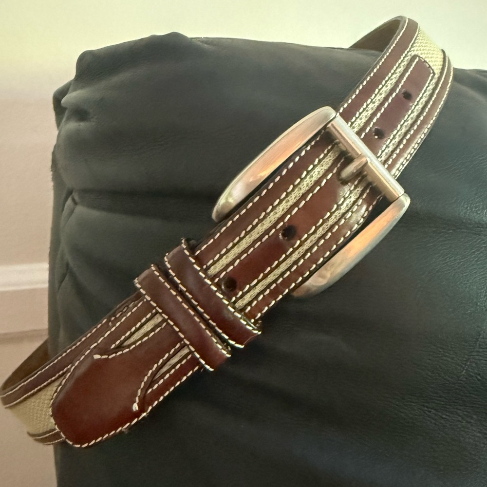 Tommy Bahama Men’s Leather and Nylon belt. Brown and cream. Size 34